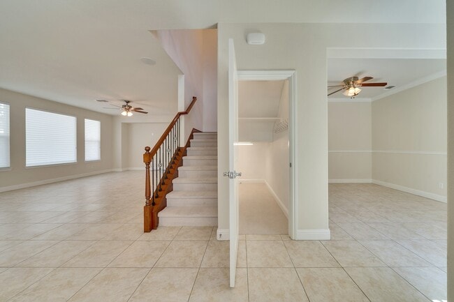Building Photo - 10129 Bay Harbor Dr