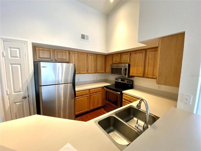 Building Photo - 13028 Plantation Park Cir