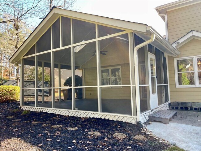 Building Photo - 2395 Brownstone Ct NE