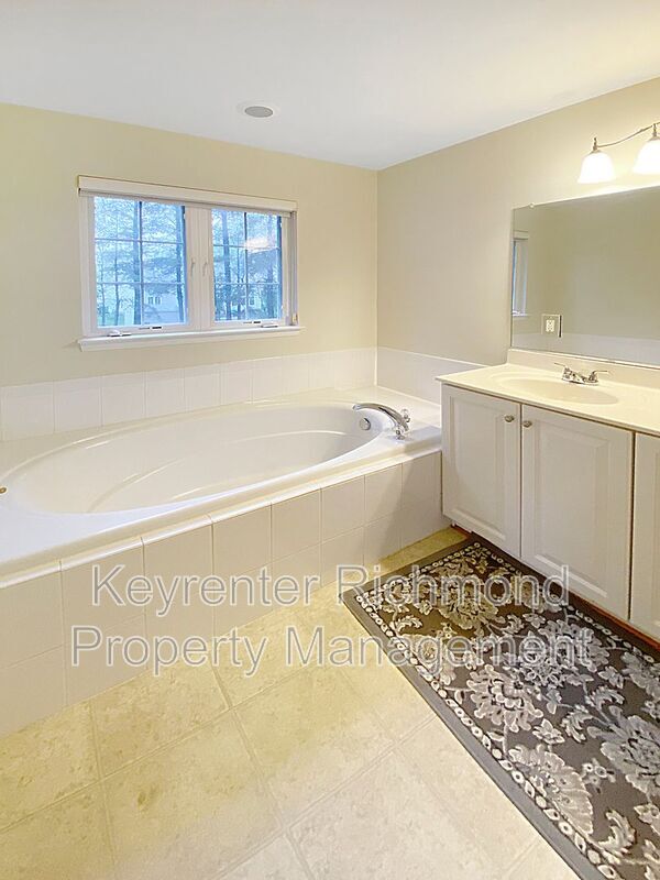 Building Photo - 229 Ashbury Hills Dr