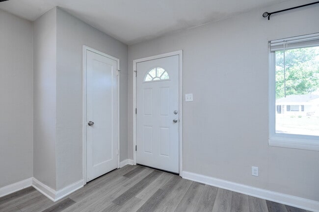 Building Photo - 346 Lawver Ln