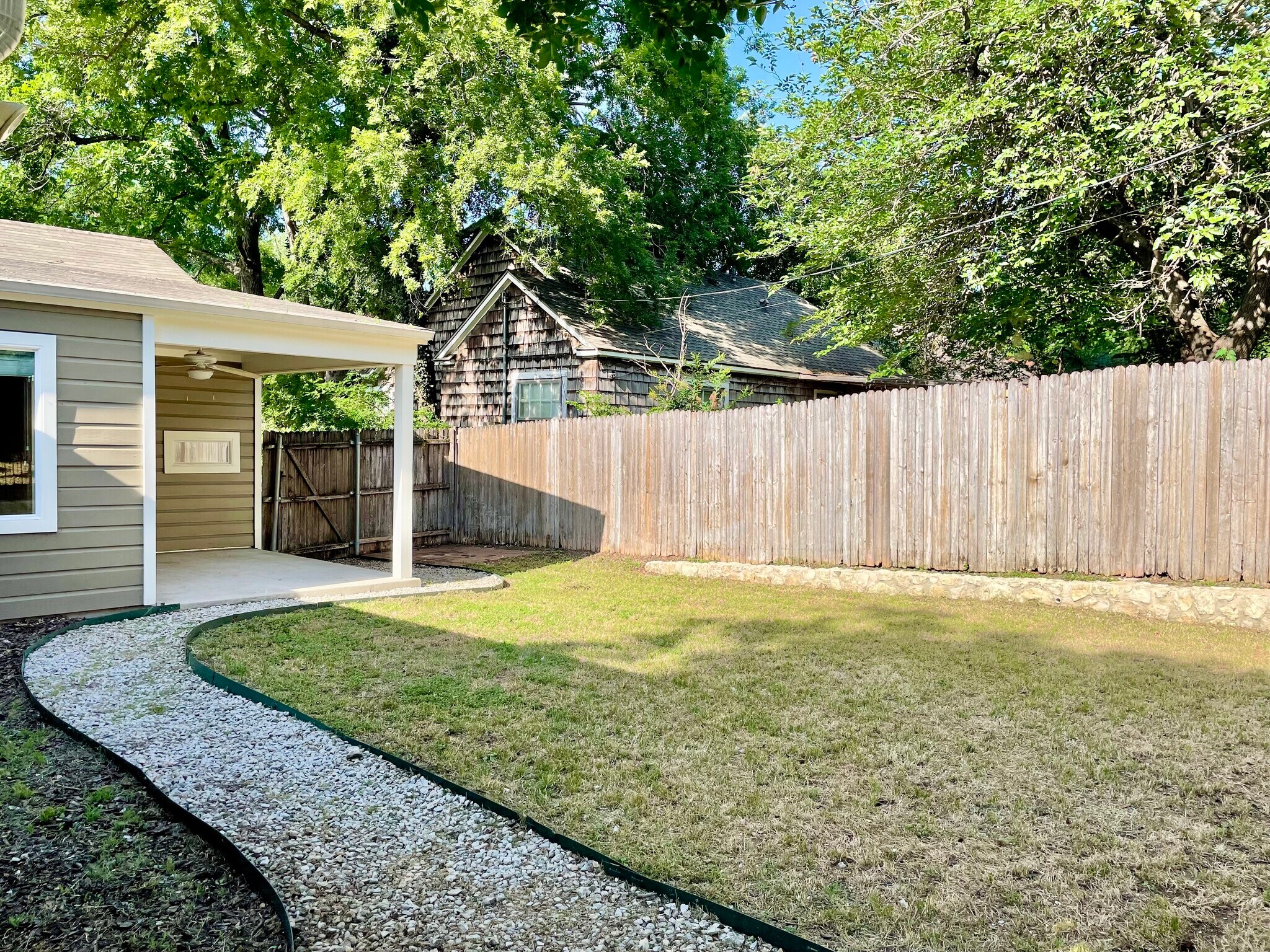 Building Photo - 3716 Collinwood Ave