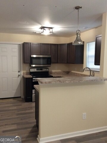 Building Photo - 5987 Sherwood Trace