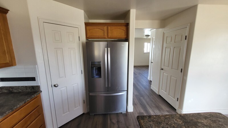 Building Photo - 8045 N Plum Creek Dr