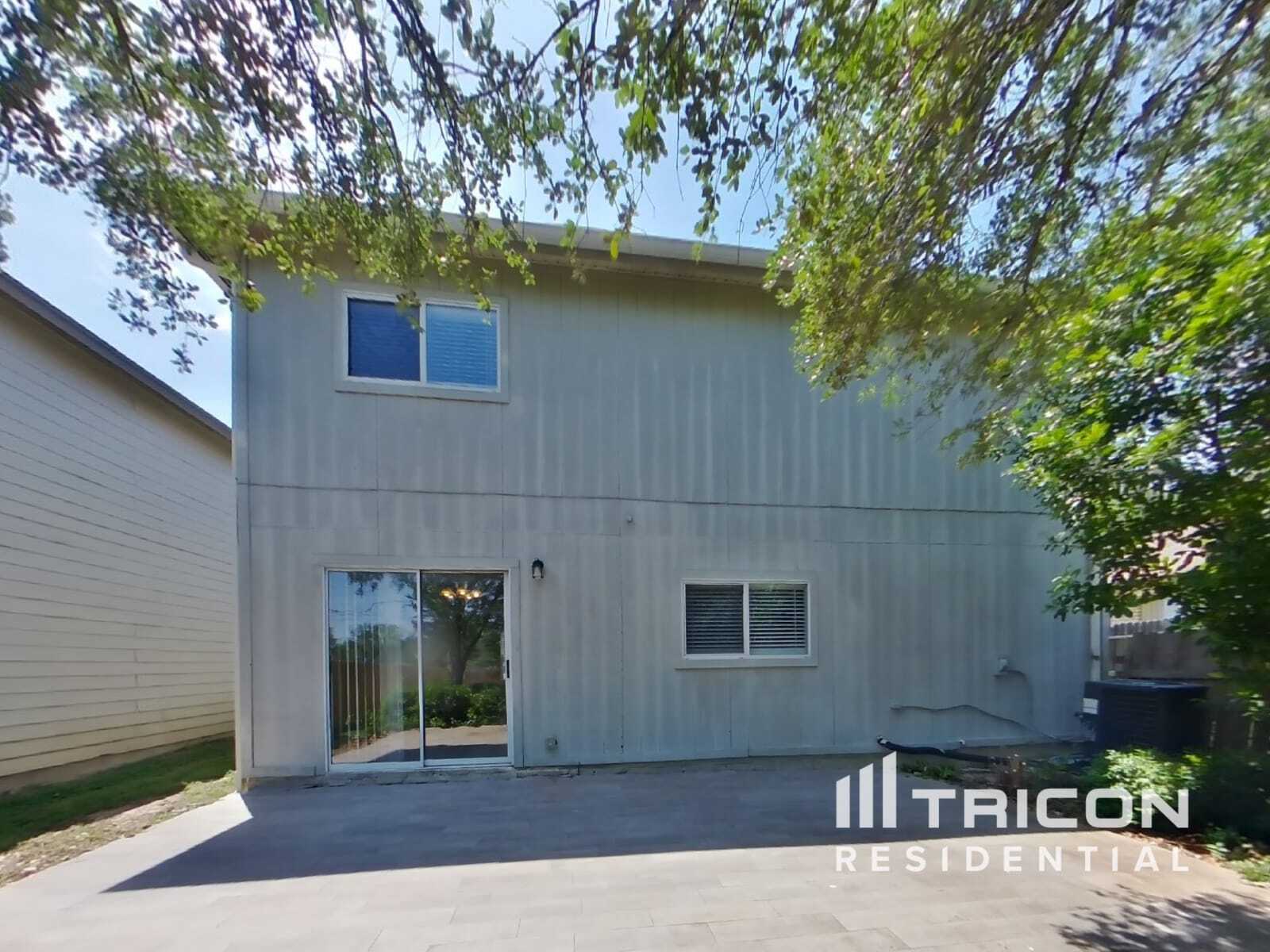 Building Photo - 7814 Cortland Oak