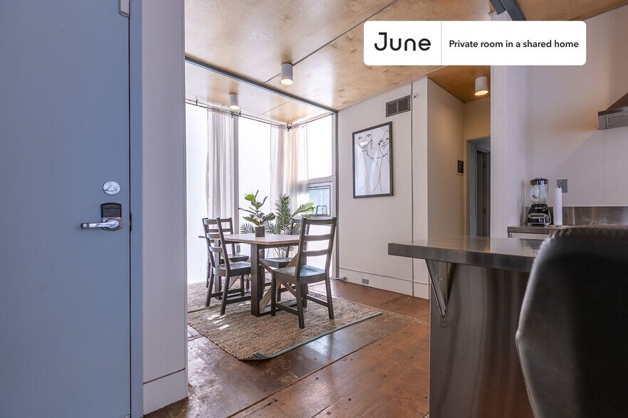 Building Photo - Room in Shared 6 bed/6 bath home