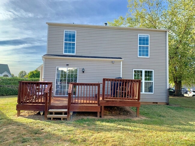 Building Photo - Welcome Home Rent Ready!
