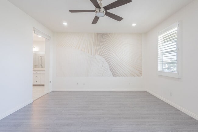 Building Photo - 16220 Retreat Ct