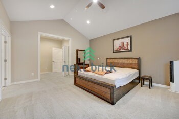 Building Photo - 5 BED & 4.5 BATH FOR RENT