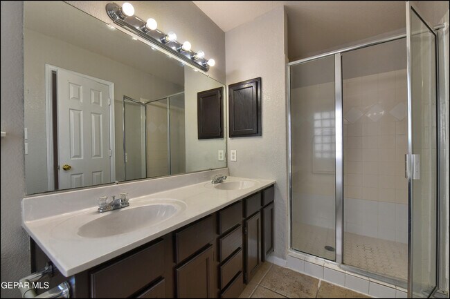 Building Photo - 3057 Tierra Mina Dr