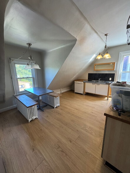 Primary Photo - 3450 Clifton Ave