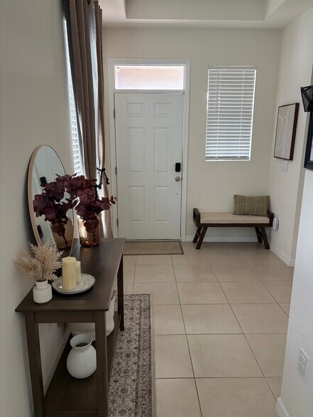 Front door - 814 Friendship Cir