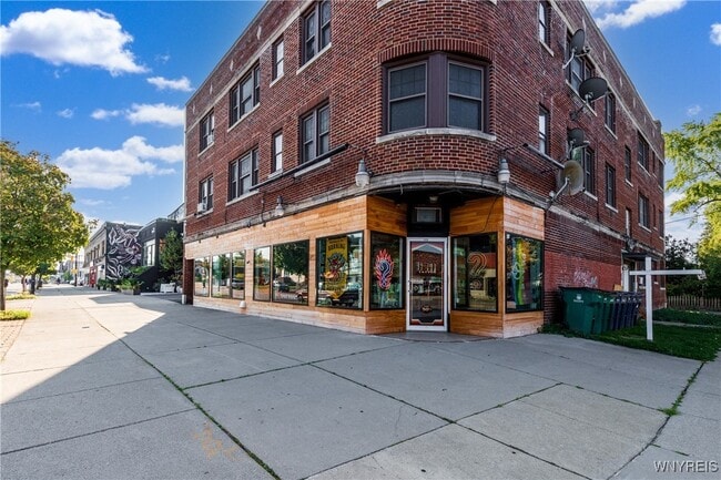 Building Photo - 1225 Hertel Ave