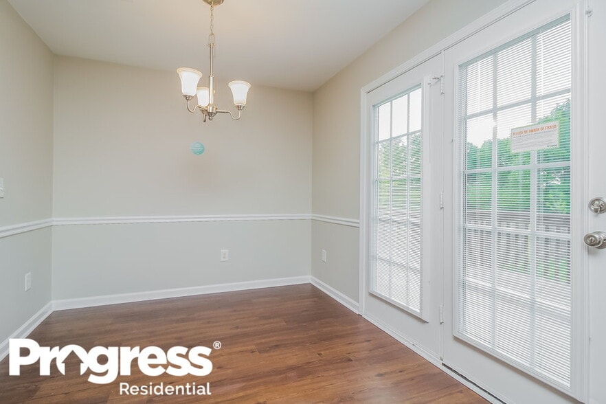 Building Photo - 1476 Priestshore Bay