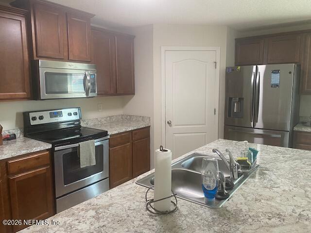 Building Photo - 45013 Amhurst Oaks Dr
