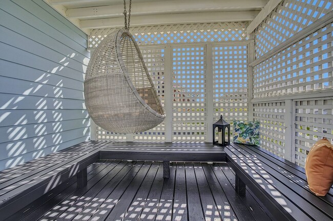 Building Photo - Wonderful House with Huge Deck in an Amazing Location