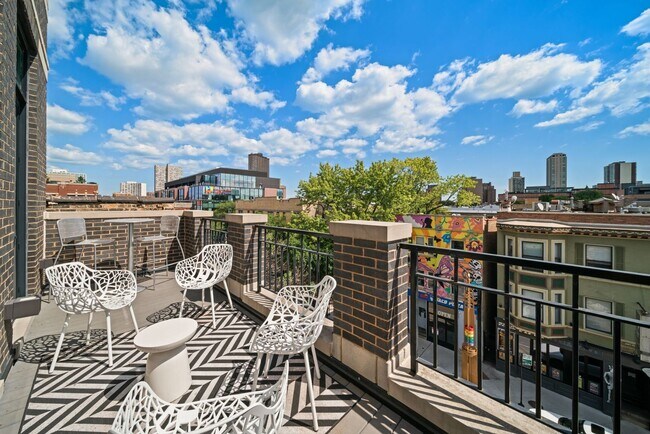 Building Photo - 3444 N Halsted St