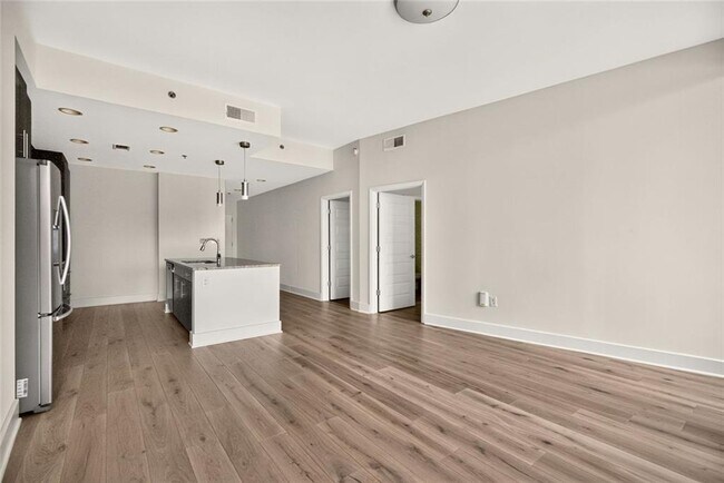 Building Photo - 1080 Peachtree St NE