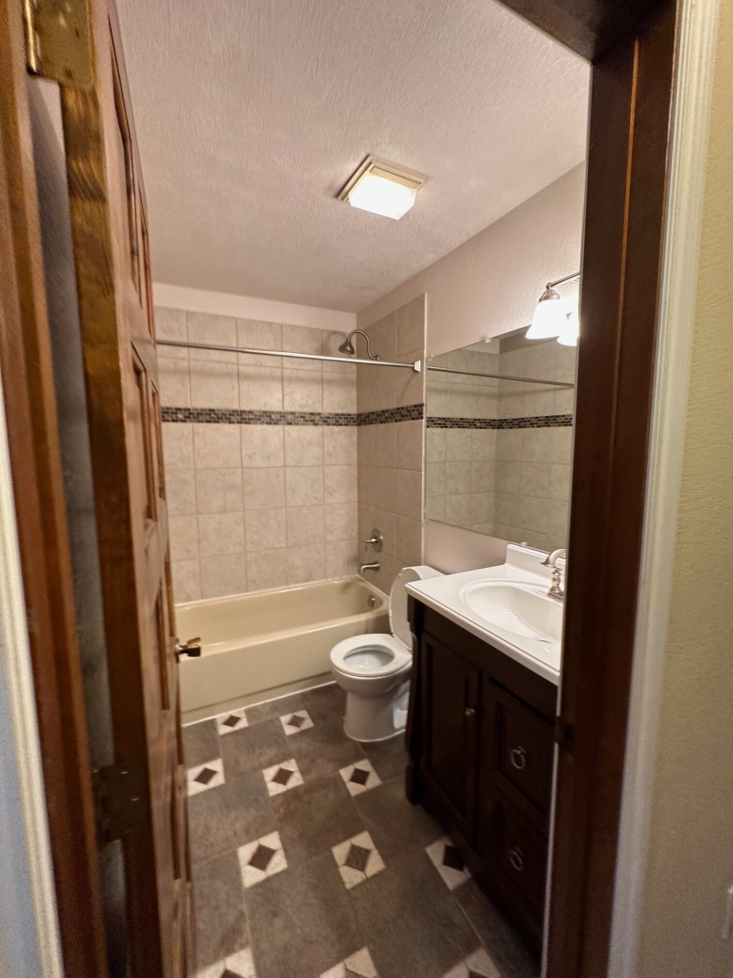 Building Photo - 2041 Sturbridge Cir