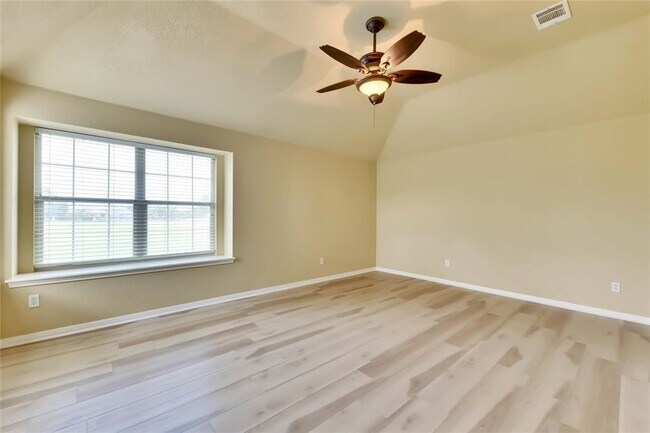 Building Photo - 2721 Butler National Dr