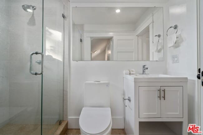 Building Photo - 1157 Irolo St