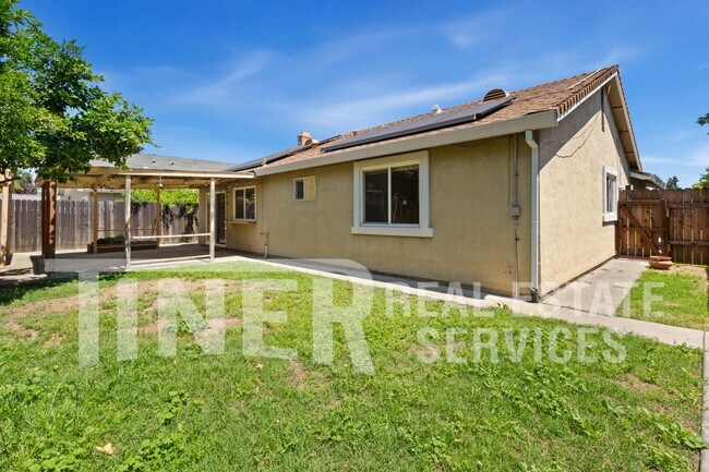 Building Photo - 3525 Cattle Dr