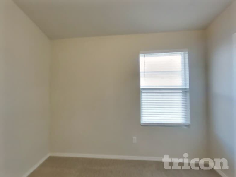 Building Photo - 5116 Saddle Clb Dr