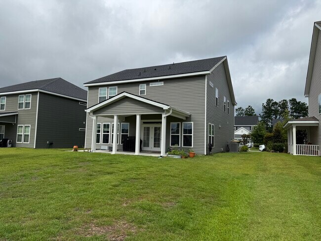 Building Photo - 13 Brookhaven Dr