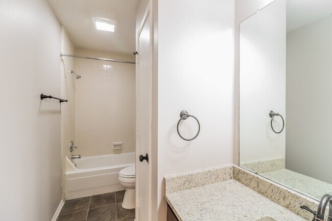 Building Photo - 2301 Fall Ct