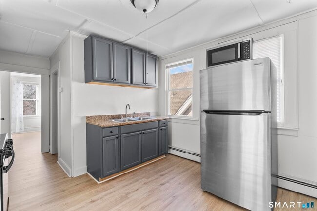 Building Photo - 66 Atwater St