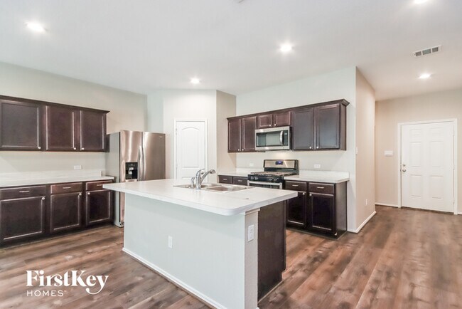Building Photo - 15271 Timber Preserve Ln