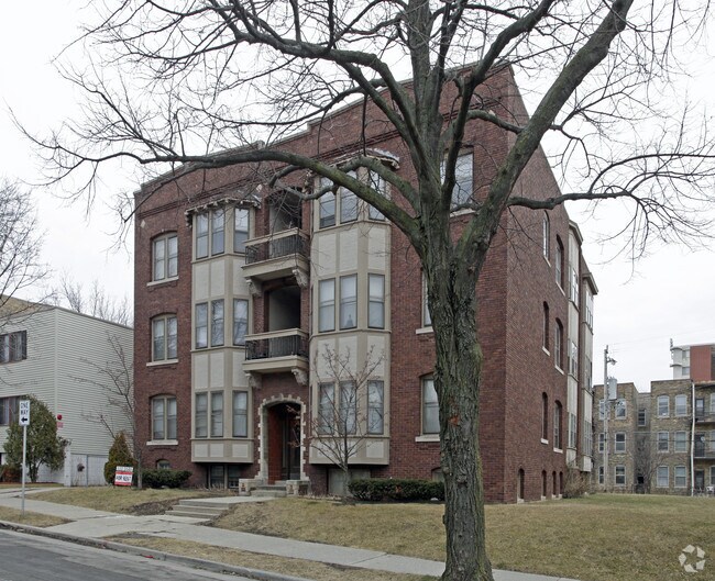 Building Photo - The Shamrock - North