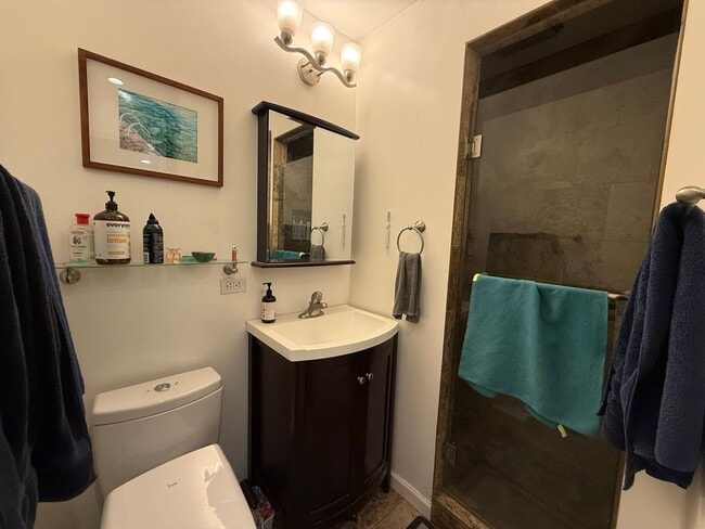 Building Photo - Spacious 4 Bed/3 Single Family Home in SW Bend - Large Backyard