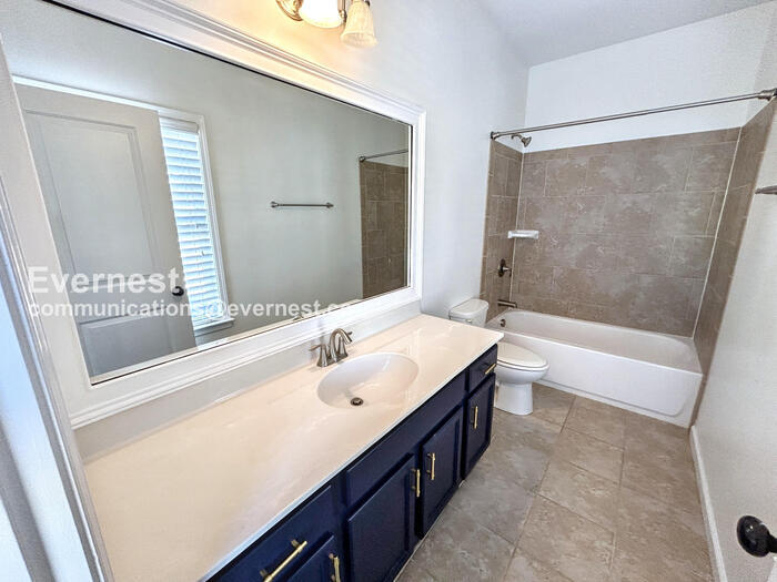 Building Photo - 951 Opelousas Way