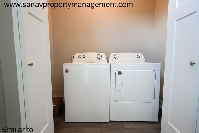 Building Photo - Modern 3-Bedroom, 2.5-Bath Home in Prime N...