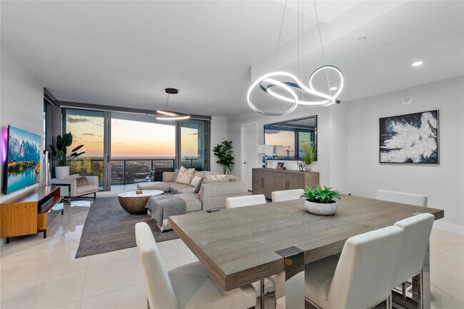 Building Photo - 100 E Las Olas Blvd