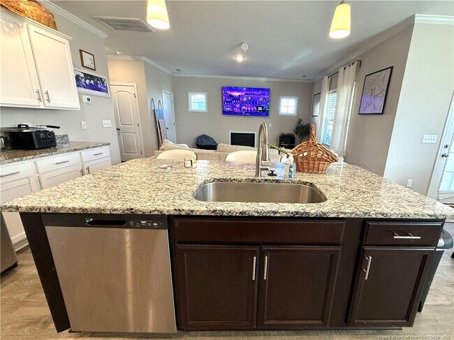 Building Photo - 2150 Stonewash Dr