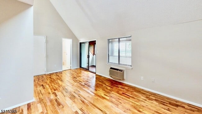 Building Photo - 2 Hackensack St