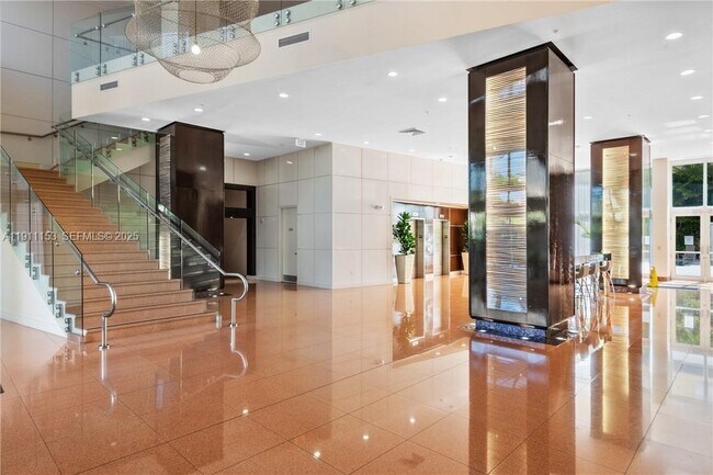 Building Photo - 2775 NE 187th St