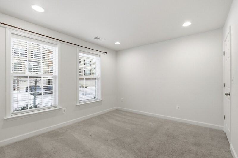 Building Photo - 3042 Mia Ln