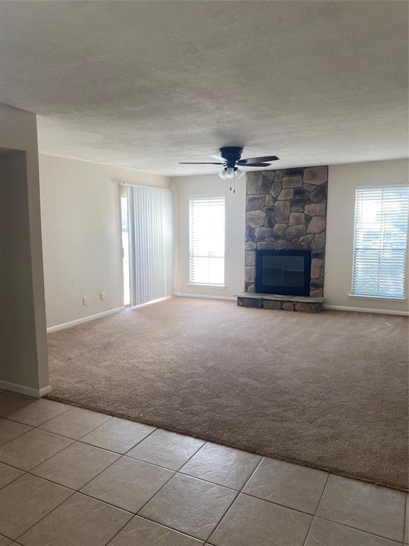 Building Photo - 17401 Red Oak Dr