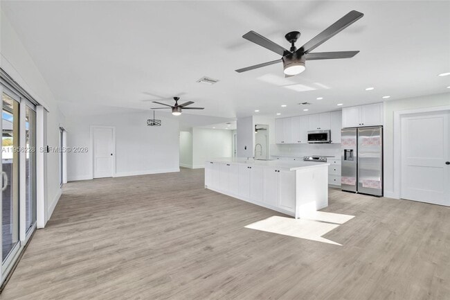 Building Photo - 1911 NW 40th Ct