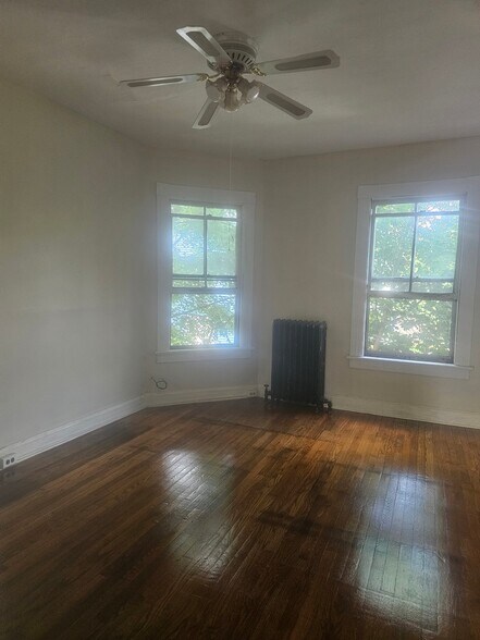 Building Photo - 233 Jackson St