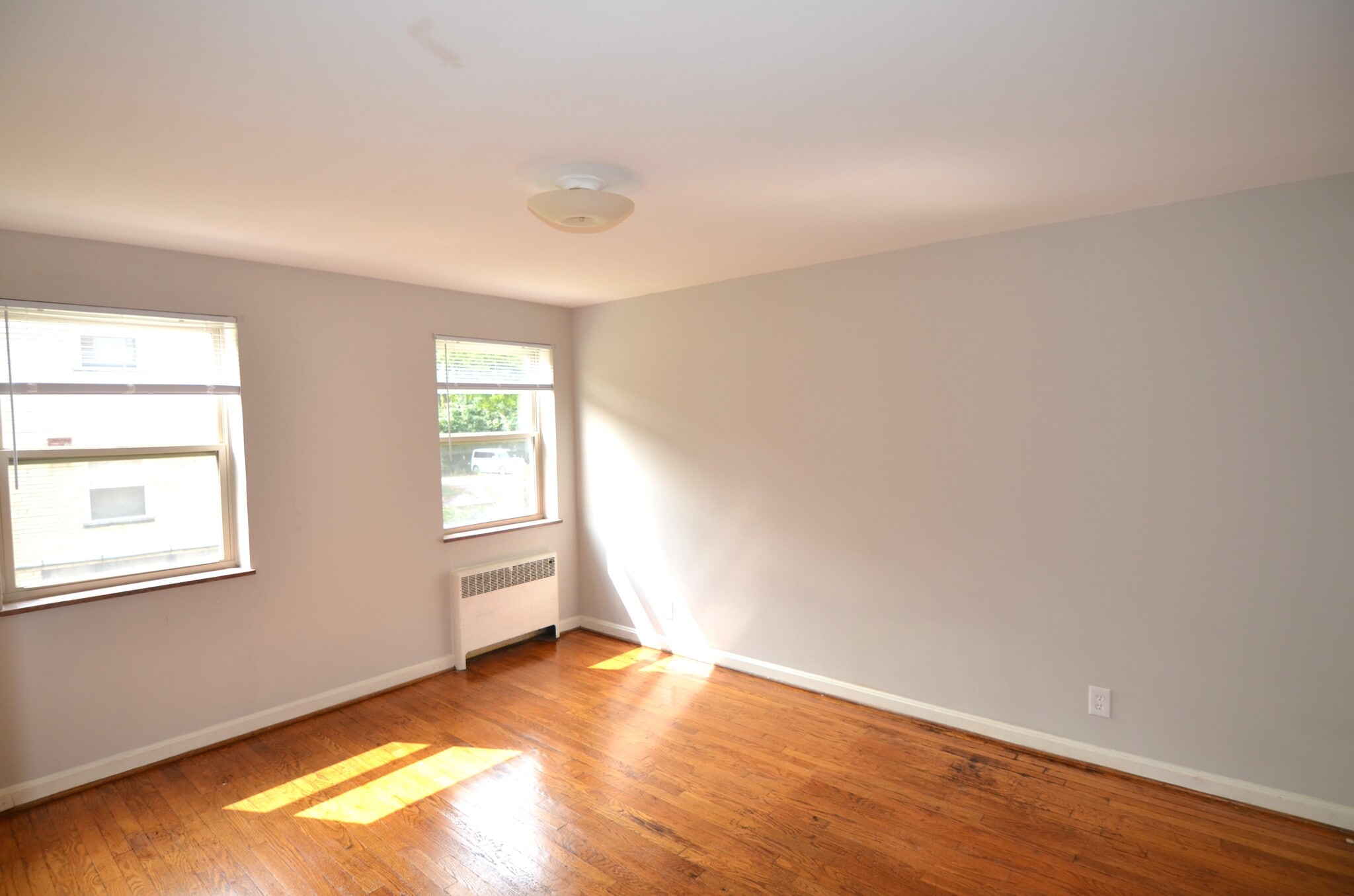 Building Photo - 6609 Bantry Ave