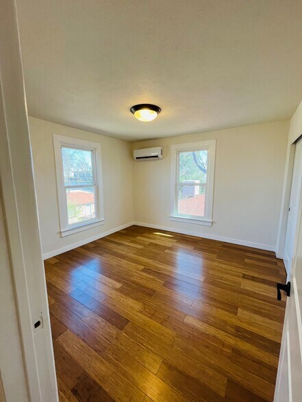 Building Photo - 4727 West 33rd Avenue