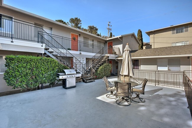 Building Photo - Valerga Drive Apartments