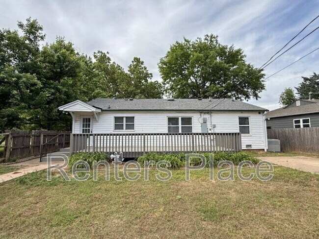 Building Photo - 22 E 53rd Pl