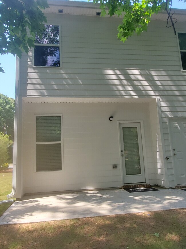 Building Photo - 4277 Arcadia Dr