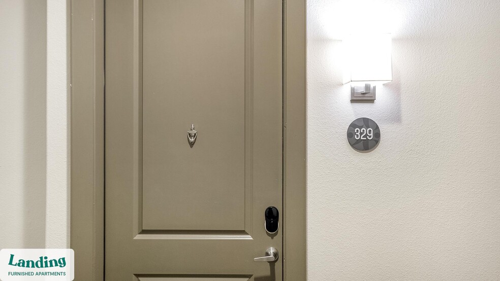 Primary Photo - 2626 Fountain View Dr