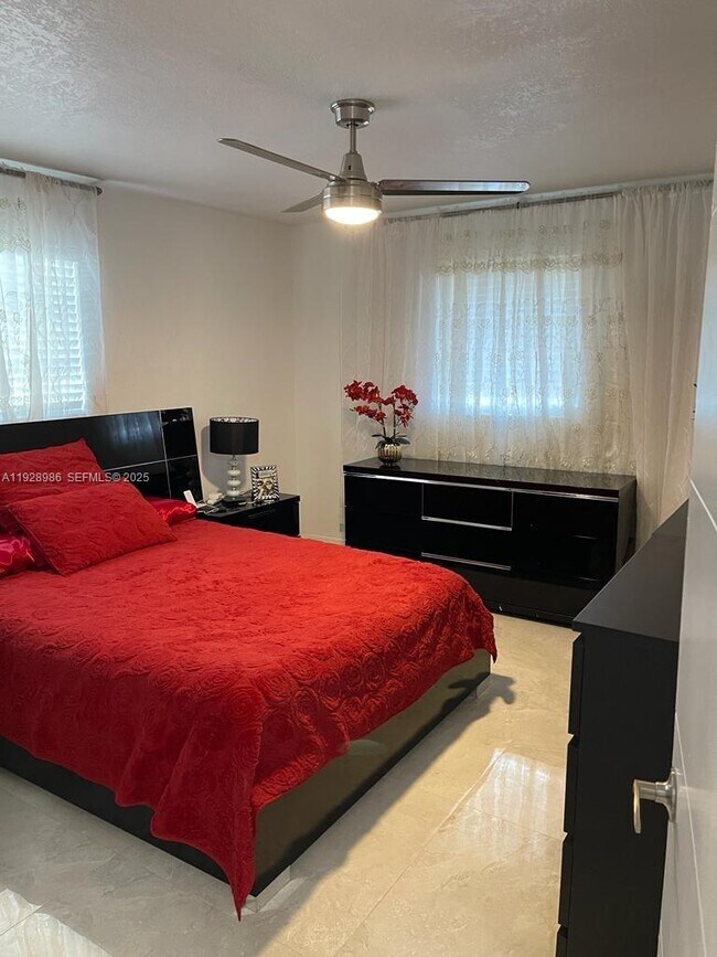 Building Photo - 505 NW 72nd Ave